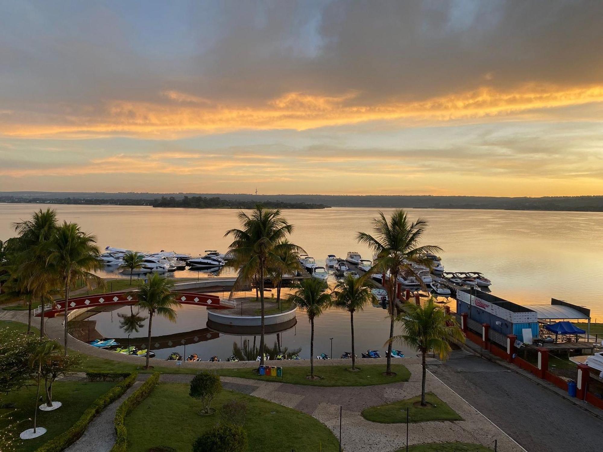Flat Beira Lago No Centro De Bsb Brasília Buitenkant foto